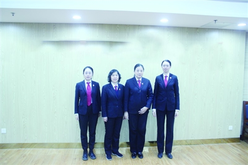 济南市市中区人民法院家事少年审判庭的女法官们用更温情的方法帮助并保护未成年人